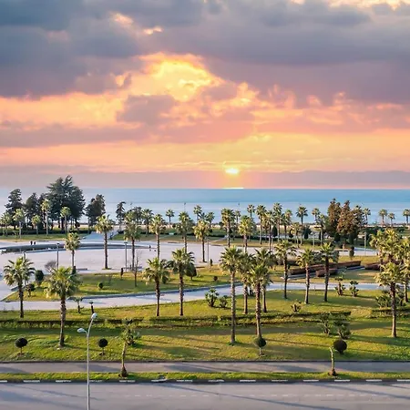 The Pink Paradise Batumi Exterior photo